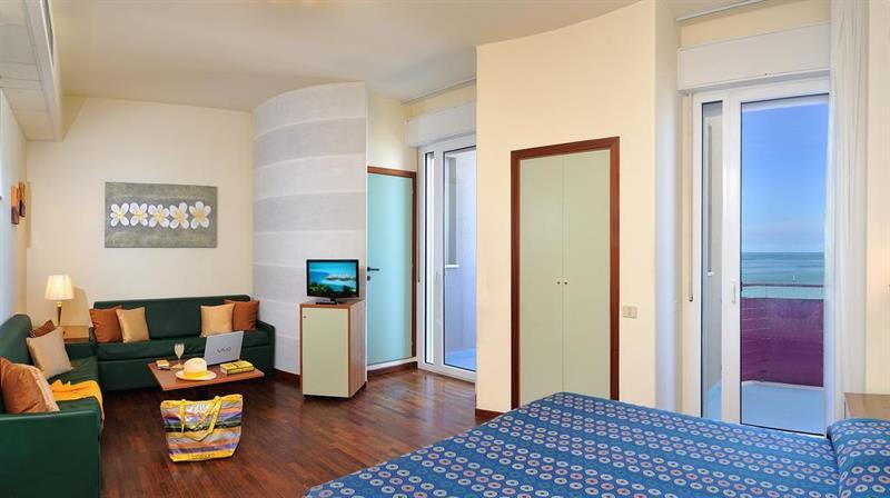 Hotel Atlantic Vista Mare Pesaro Bagian luar foto